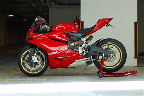 Also view 899 panigale interior images, specs, features, expert reviews, news, videos, colours and mileage info at. Red 899 'S'treet Build - Lots of Pics - Page 10 - Ducati ...