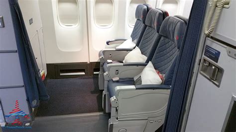 Delta Air Line Delta One Business Class Seat Flight Review Nrt