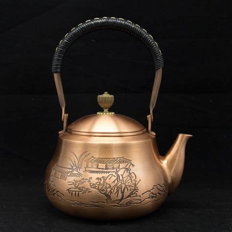 Copper is used for its heat sensitivity as it can change temperature very quickly furthermore, if we compare gotham steel vs red copper buyer reviews for their fry pans, neither inspires confidence in their nonstick durability. Japanese Yakkan Red Copper Engraved Teapot