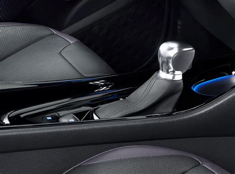 Ласкаво просимо до toyota україна. 2017 Toyota C-HR Small Crossover's Interior Revealed [w ...
