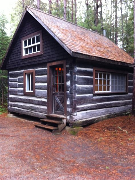 Log Cabin Used By Officers And Well To Do Visitors In The Logging
