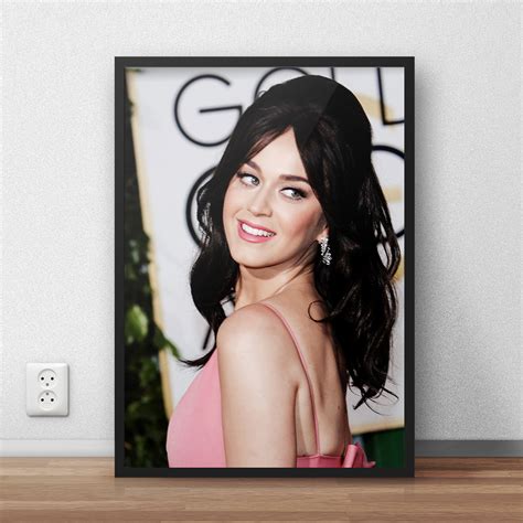 Poster Katy Perry Com Moldura No Elo7 Reinvent Posters 72b7dc