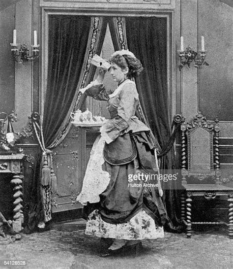 Victorian Maid Photos Et Images De Collection Getty Images