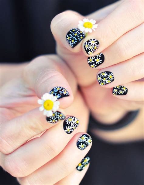 45 Easy Flower Nail Art Designs For Beginners
