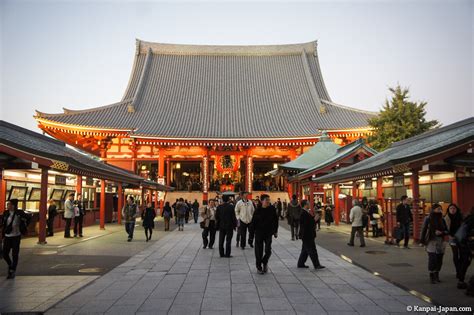 Senso-ji - Asakusa's colorful temple
