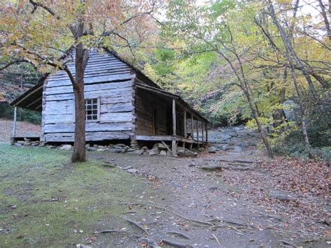 The homestead was built by a farmer named noah bud ogle in the late 19th century. Noah Bud Ogle Cabin (Great Smoky Mountains National Park ...