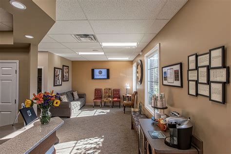 Comprehensive Dentistry Reception Waiting Area Design Ergonomics