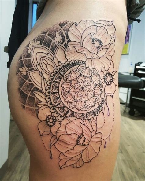 Thigh Mandala And Flowers Done By Kaitlin Matthews Cakelintattoos Hip Thigh Tattoos Hip