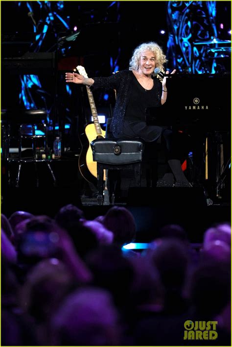Full Sized Photo Of Taylor Swift Honors Carole King At Rock Roll Hall