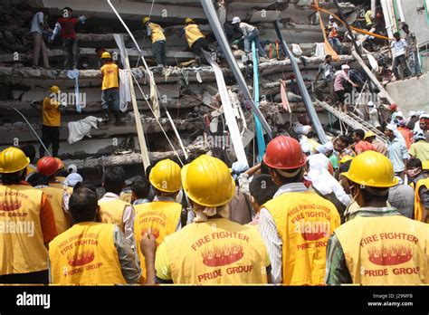 Bangladesh Rescuers Look For Survivors And Victims At The Site Of A Building That Collapsed In