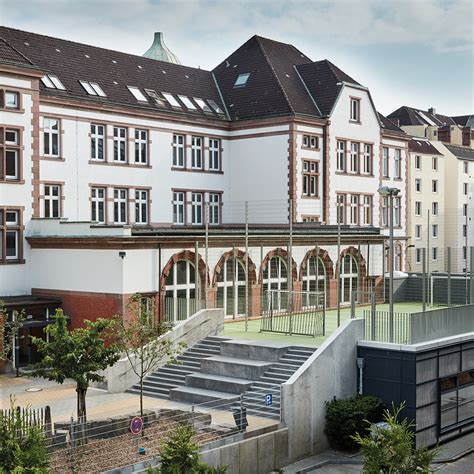 Angeboten werden die schulformen gymnasium mit folgenden abschlüssen. Turnhalle Brecht-Schule | Hamburg - SKAI Office