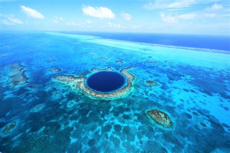 Depths Of Belizes Great Blue Hole Explored By Submarine