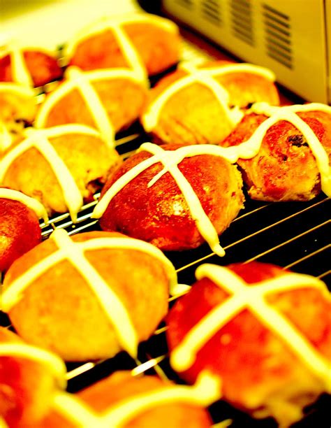 Hot Cross Buns For Good Friday The Food Dictator