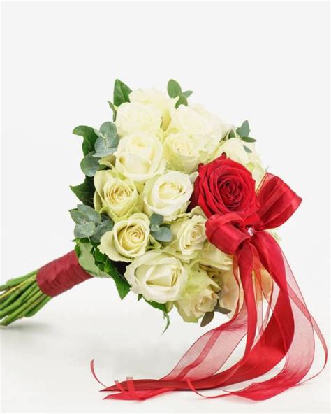 roses for my valentine roses interflora eesti flower delivery
