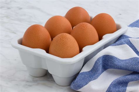 De Qu Color Son Los Huevos Que Ponen Las Gallinas Con Gemas De Zafiro