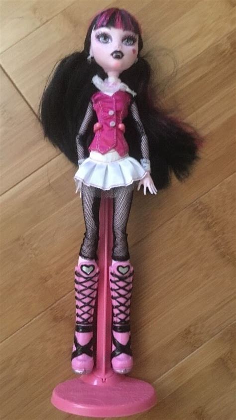 Monster High 1st Wave Draculaura Doll W Original Complete Outfit Stand
