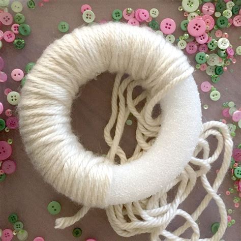 Brighten Your Decor With A Yarn Wrapped Button Wreath Summer Burlap