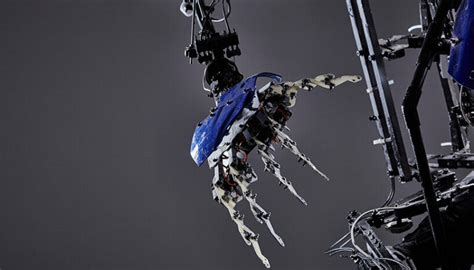 Arrive By Skeletonics Is A 9 Feet Tall Kinetic Exoskeleton