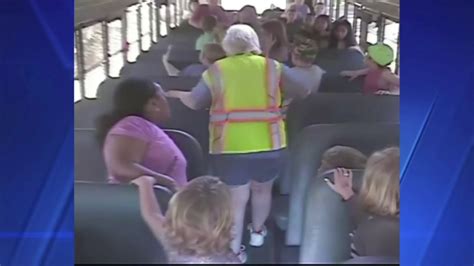 Bus Driver Fired After Refusing To Let Kids Open Windows Abc13 Houston