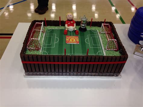 Coolest 80th birthday football stadium cake. Pin on Football cake
