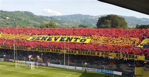News, die nächsten spiele und die letzten begegnungen von benevento calcio sowie die zuletzt eingesetzen spieler. La Strega vola: Benevento promosso in Serie A