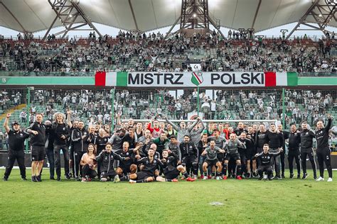 Legia is the most successful polish football club in history winning record 15 ekstraklasa champions titles, a record 19 polish cup and four polish supercup . Legia Warszawa mistrzem Polski 2019/2020! Wojskowi ...