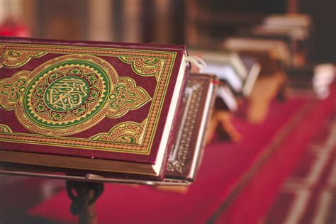 In this lesson ustadh abu humayd discusses surah al zalzalah, its meaning, the reason for revelation and more. Tafsir Surat Al Zalzalah: Gempa Bumi yang Dahsyat pada ...