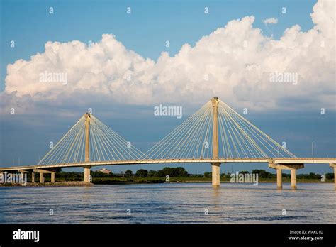 Clark Bridge Over Mississippi River At Alton Illinois Stock Photo Alamy