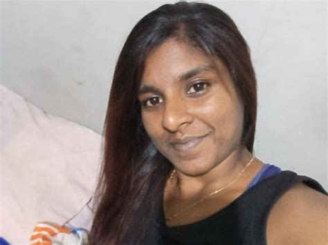 Desidream143 Small Titted Brunette Indian Female Webcam