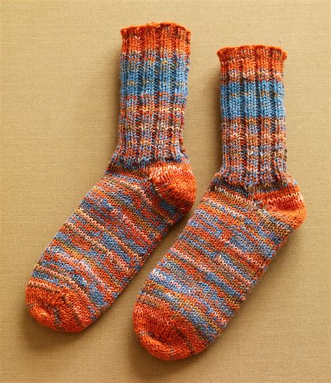 Womens Double Strand Toe Up Socks Free Knitting Pattern 1 ⋆ Knitting Bee