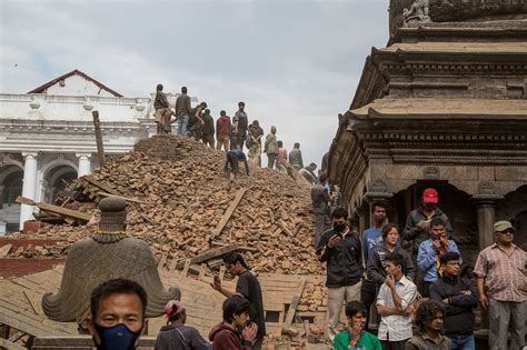 Earthquake In Nepal Kills More Than 2500 Updated