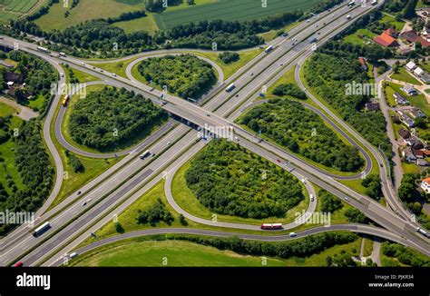 Autobahnknotenpunkt Fotos Und Bildmaterial In Hoher Auflösung Alamy