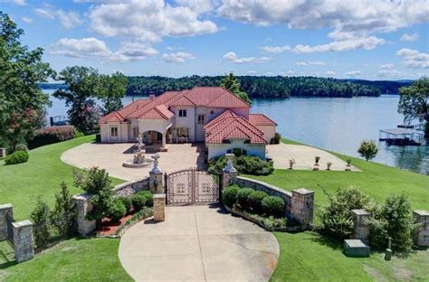 Find hot springs apartments, condos, town homes, single family homes and much more on trulia. $3.4 Million Lakefront Home In Hot Springs, AR | Homes of ...