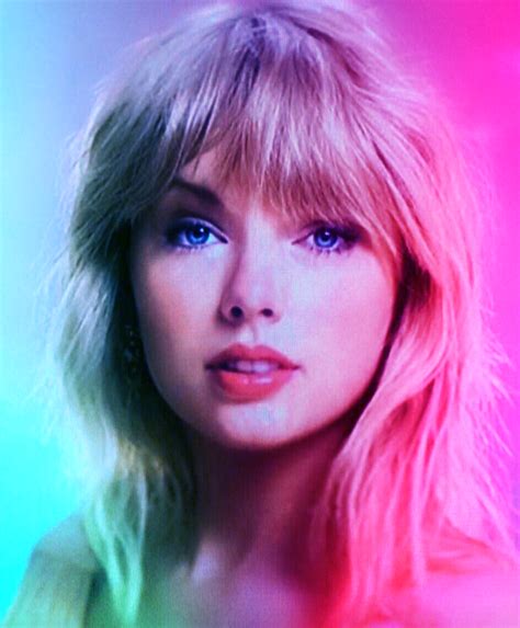 Taylor Swift Rainbow Hair