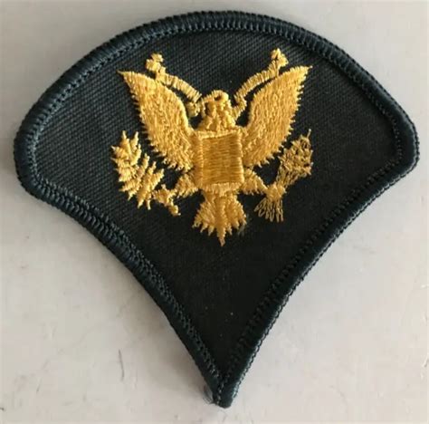 Vintage Us Army Specialist Rank E4 Gold Eagle Shoulder Uniform Patch