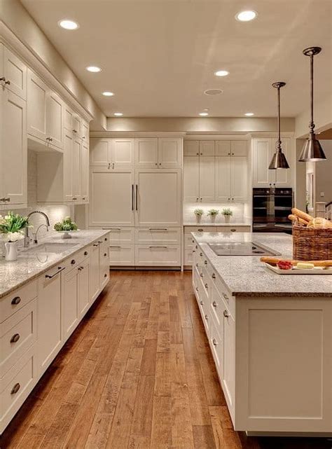 Going into 2021, wood stained kitchen cabinets will still be popular in more traditional kitchens. 34 Gorgeous Kitchen Cabinets For An Elegant Interior Decor ...