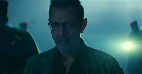 55 Screenshots From The Independence Day Resurgence Trailer