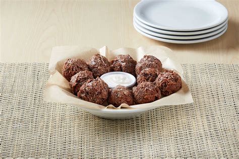 Denny's Canada Canada | Classic Sampler