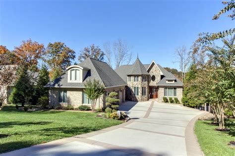 218 lakeside plaza, loudon, tn 37774 Beautiful lakefront home for sale in Tellico Village ...