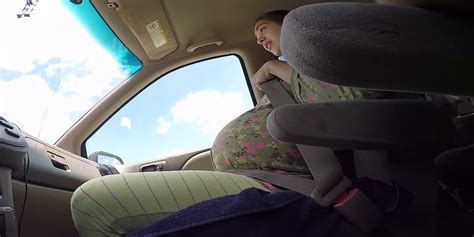Viral Video Shows Woman Giving Birth In A Car Business Insider