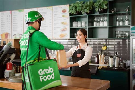 Grabfood is our food delivery service that brings great food from local restaurants, straight to the doorsteps of hungry customers. Grab triển khai thử nghiệm GrabKitchen tại Việt Nam | Grab VN