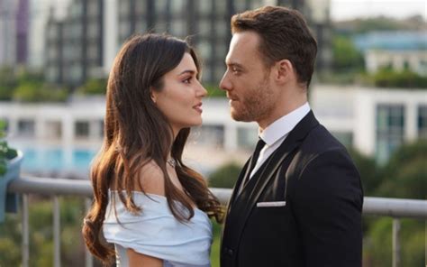 Hande erçel, güneşin kızları dizisi için fazla kilolu bulunmuş ve rolü alabilmek için 1 hafta içinde 5 kilo vermiş. Kerem Bursin spoke about his relationship with Hande Ercel ...
