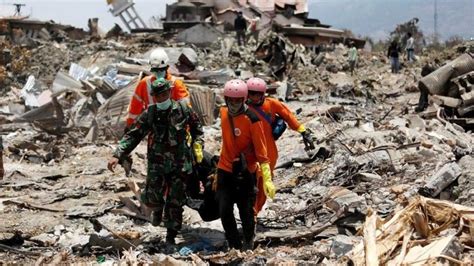 Endonezya deprem hakkında son dakika gelişmeleri ve en güncel endonezya deprem haberlerine aksam.com.tr den endonezya'nın maluku eyaletinde 6,2 büyüklüğünde deprem meydana geldi. Endonezya'da 6,4 büyüklüğünde deprem - Dünya haberleri