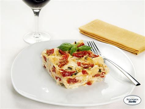 Delle lasagne perfette in primavera, magari in occasione della pasqua, e per estate. Lasagne con gorgonzola, zucchine e pomodorini | Ricette ...