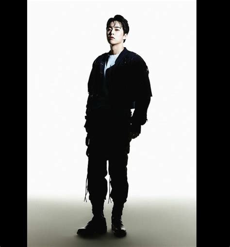 Sejumlah media lokal korea ternyata mengambil foto dari salah satu penggemar untuk digunakan sebagai headline. EXO Comeback 2021, Potret Foto Teaser Member EXO Album Don't Fight The Feeling - FokusMuria.co.id