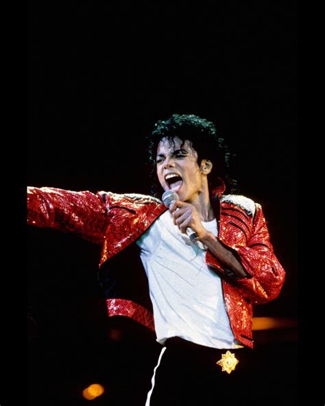 Vidéo Michael Jackson En Concert Dans Le Cadre Du Dangerous Tour Au