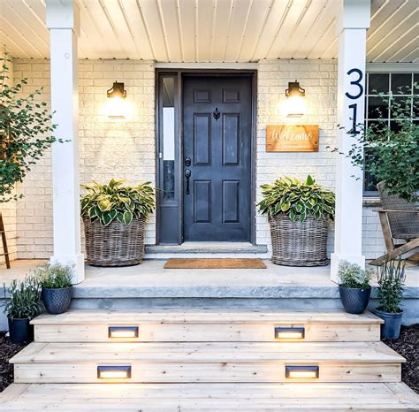 Modern Farmhouse Front Porch In 2020 Front Porch Decorating House