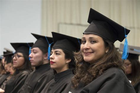 Más De 1000 Alumnos Se Gradúan En Unir México Unir México