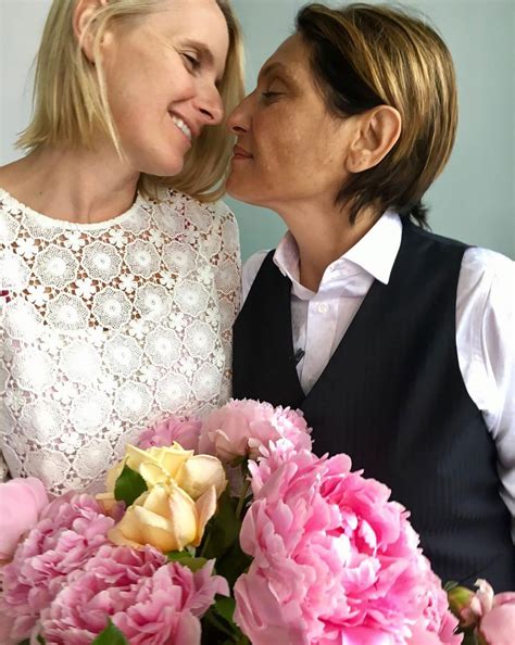 Eat Pray Love Author Elizabeth Gilbert And Rayya Elias Celebrate Their Love In Private Ceremony