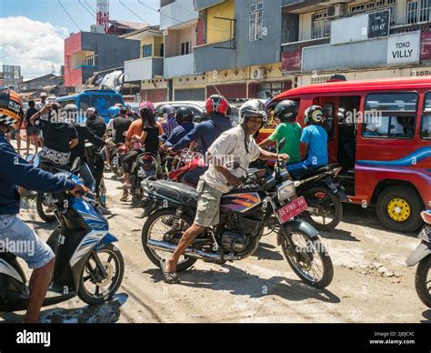 Ambon Indonesia February 2018 Traffic On The Street Of Ambon Island
